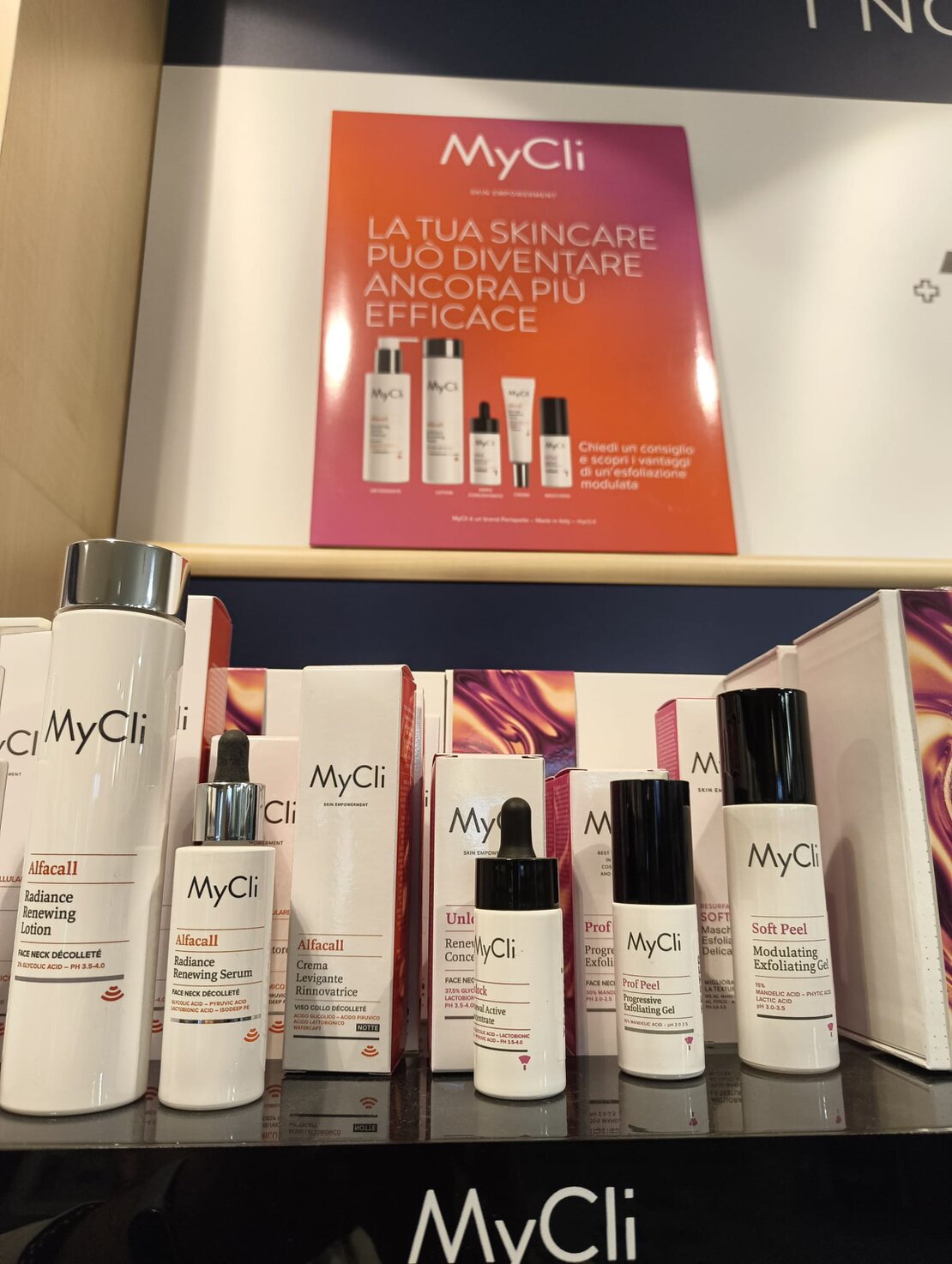 Detergente viso delicato in flacone